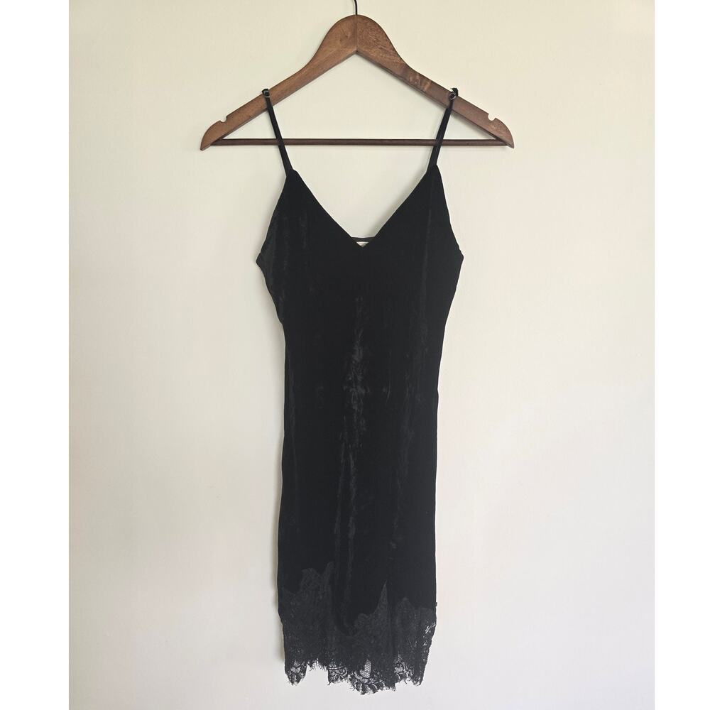 Gold Hawk Black Velvet Lace Trim Slip Dress Silk Blend Size M - Picture 2 of 5